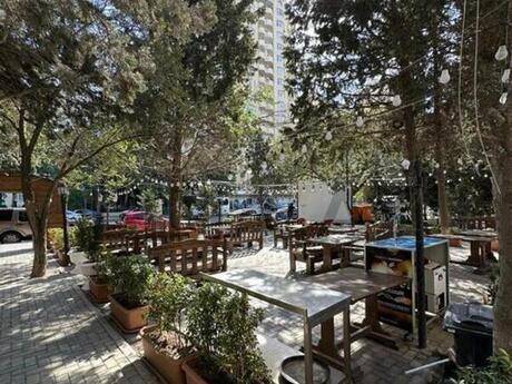 Obyekt - İnşaatçılar m. - 300 m²