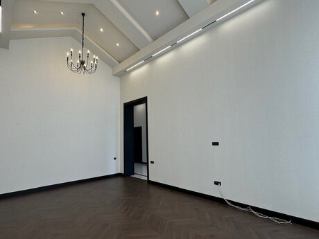 House with Garden, Villa For Sale