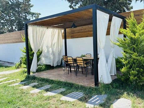 4 otaqlı həyət evi/bağ evi - Şüvəlan q. - 240 m²