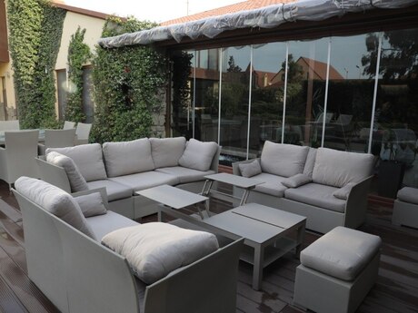 6 otaqlı həyət evi/bağ evi - Şüvəlan q. - 580 m²