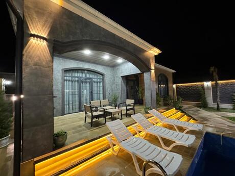 5 otaqlı həyət evi/bağ evi - Mərdəkan q. - 250 m²