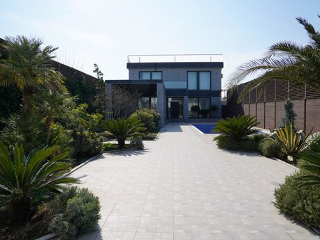 5 otaqlı həyət evi/bağ evi - Buzovna q. - 452 m²