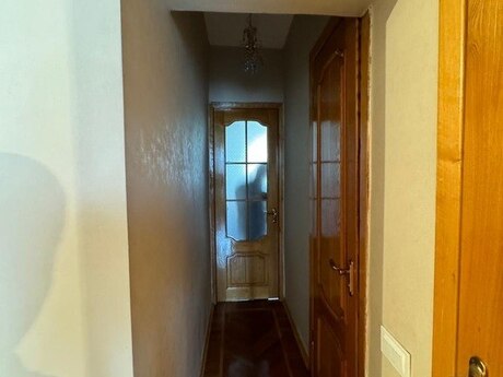 3 otaqlı köhnə tikili - Bakıxanov q. - 75 m²