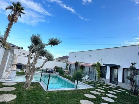 4 otaqlı həyət evi/bağ evi - Mərdəkan q. - 250 m²