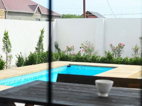 3 otaqlı həyət evi/bağ evi - Mərdəkan q. - 180 m²