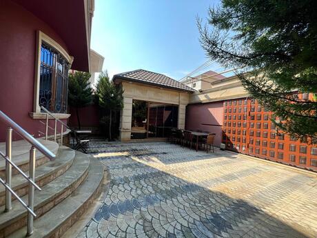 4 otaqlı həyət evi/bağ evi - Qaraçuxur q. - 190 m²