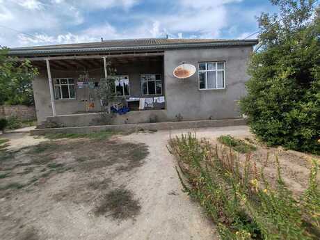 4 otaqlı həyət evi/bağ evi - Buzovna q. - 140 m²