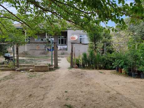 4 otaqlı həyət evi/bağ evi - Buzovna q. - 140 m²