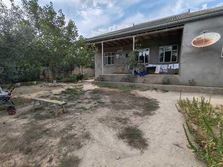 4 otaqlı həyət evi/bağ evi - Buzovna q. - 140 m²