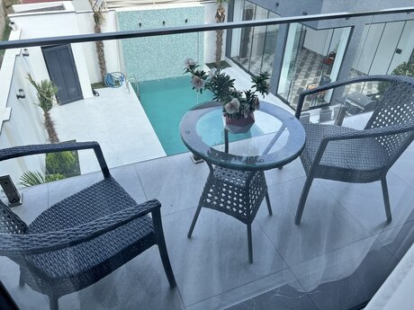 4 otaqlı həyət evi/bağ evi - Mərdəkan q. - 300 m²