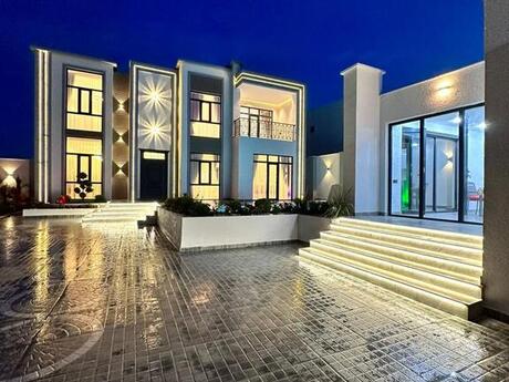 House with Garden, Villa For Rent