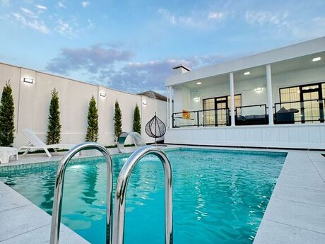 4 otaqlı həyət evi/bağ evi - Mərdəkan q. - 200 m²