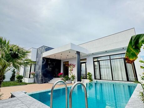4 otaqlı həyət evi/bağ evi - Mərdəkan q. - 200 m²