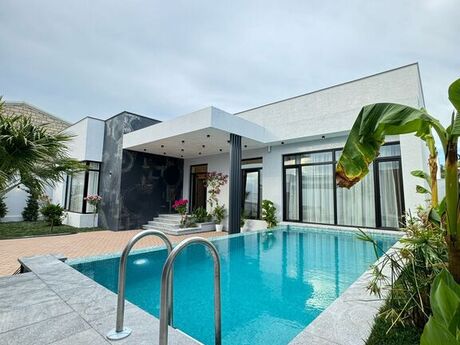 4 otaqlı həyət evi/bağ evi - Mərdəkan q. - 200 m²