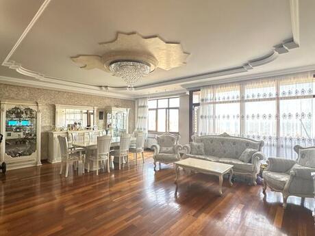 Elan №4503447 - Bakı, Şah İsmayıl Xətai m., 3 otaqlı, 155 m², 16/18 mərtəbə