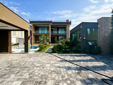 6 otaqlı həyət evi/bağ evi - Mərdəkan q. - 600 m²