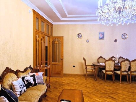 4 otaqlı yeni tikili - Nəsimi r. - 220 m²