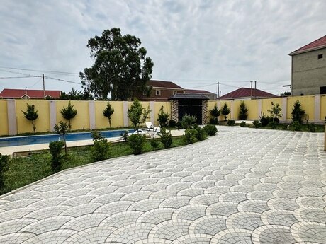 6 otaqlı həyət evi/bağ evi - Şüvəlan q. - 340 m²