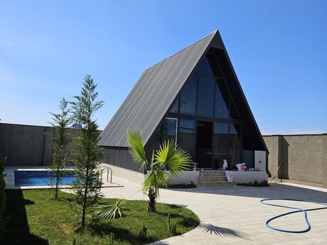 3 otaqlı həyət evi/bağ evi - Şüvəlan q. - 54 m²