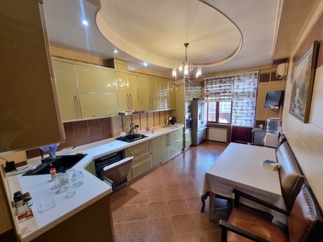 3 otaqlı mənzil, 146 m², Nəsimi: 365 000 ₼ 3