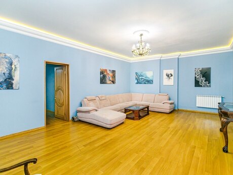 2 otaqlı köhnə tikili - Sahil m. - 75 m²
