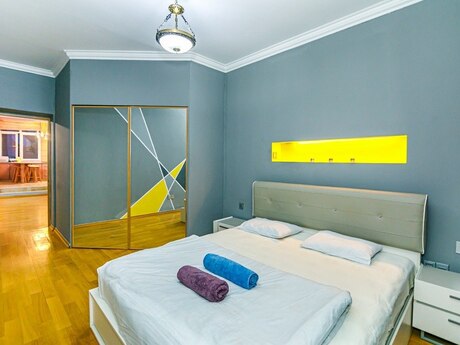 2 otaqlı köhnə tikili - Sahil m. - 75 m²