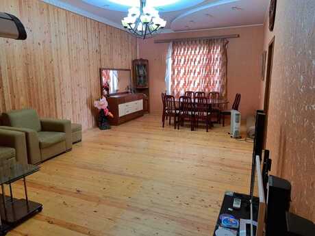 7 otaqlı həyət evi/bağ evi - Badamdar q. - 330 m²
