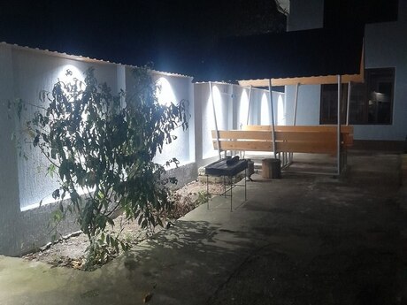 6 otaqlı həyət evi/bağ evi - Qusar - 160 m²