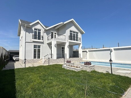5 otaqlı həyət evi/bağ evi - Buzovna q. - 300 m²