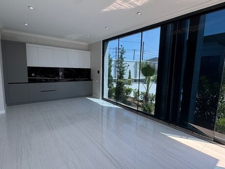 5 otaqlı həyət evi/bağ evi - Mərdəkan q. - 220 m²