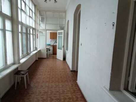 3 otaqlı köhnə tikili - Sahil m. - 100 m²