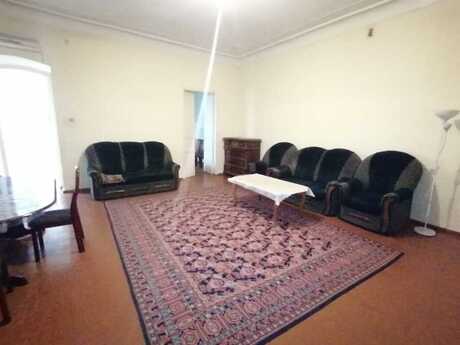 Elan №4526974 - Bakı, Sahil m., 3 otaqlı, 100 m², 2/2 mərtəbə