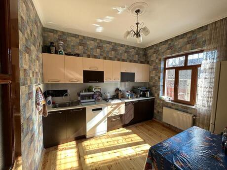 4 otaqlı həyət evi/bağ evi - Xətai r. - 150 m²