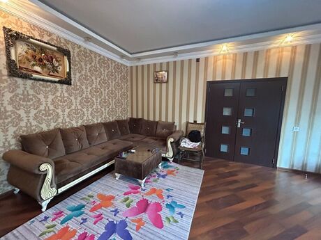 4 otaqlı həyət evi/bağ evi - Nizami r. - 160 m²