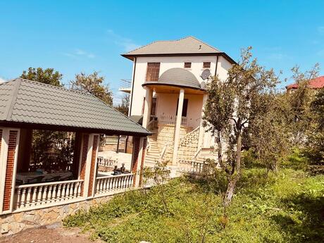 6 otaqlı həyət evi/bağ evi - Şamaxı - 171 m²