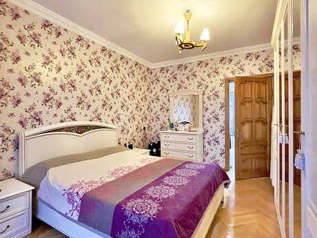4 otaqlı köhnə tikili - Qara Qarayev m. - 100 m²