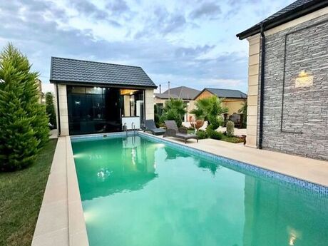 5 otaqlı həyət evi/bağ evi - Mərdəkan q. - 300 m²