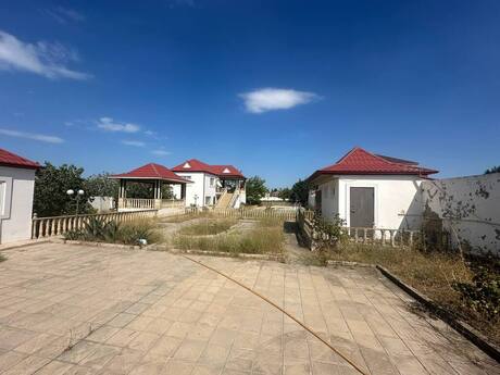 3 otaqlı həyət evi/bağ evi - Görədil q. - 150 m²