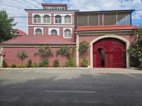 10 otaqlı həyət evi/bağ evi - Həzi Aslanov q. - 500 m²