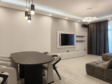 2 otaqlı yeni tikili - 8 Noyabr m. - 104 m²