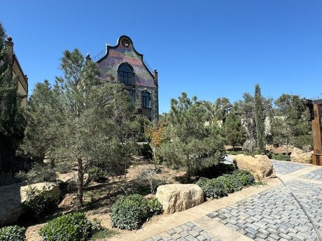 4 otaqlı həyət evi/bağ evi - Mərdəkan q. - 300 m²