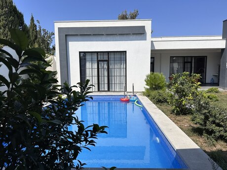 4 otaqlı həyət evi/bağ evi - Şüvəlan q. - 180 m²