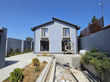 4 otaqlı həyət evi/bağ evi - Şüvəlan q. - 160 m²