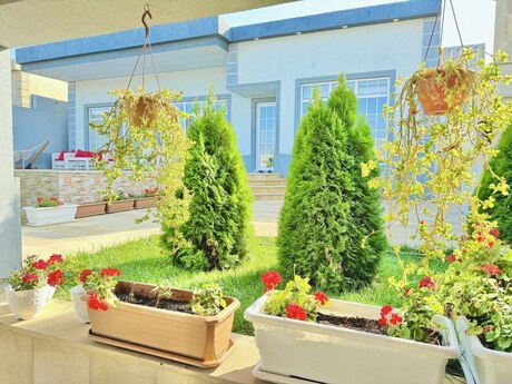 4 otaqlı həyət evi/bağ evi - Mərdəkan q. - 150 m²