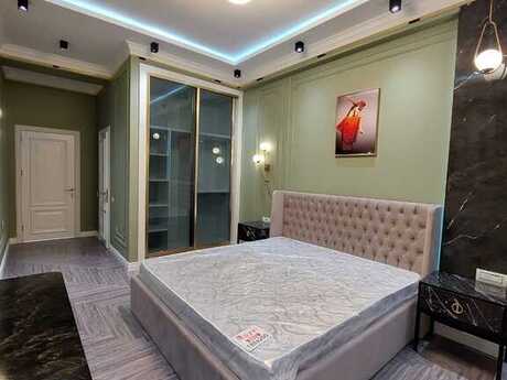 4 otaqlı yeni tikili - Xətai r. - 185 m²