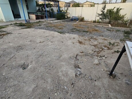 6 otaqlı həyət evi/bağ evi - Mərdəkan q. - 150 m²