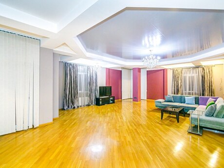 4-room apartment for rent, 220 m², 28 May: 80 ₼/mo 4