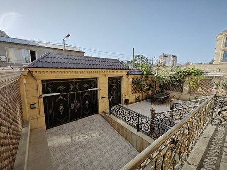 7 otaqlı həyət evi/bağ evi - Həzi Aslanov q. - 470 m²