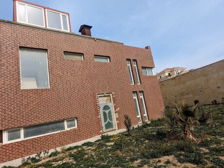 7 otaqlı həyət evi/bağ evi - Şıxov q. - 400 m²