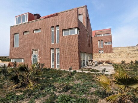 7 otaqlı həyət evi/bağ evi - Şıxov q. - 400 m²